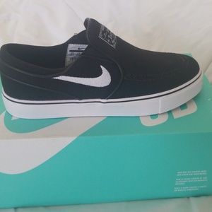STEFAN JANOSKI CNVS 4Y